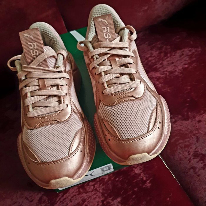 Жіночі яскраві кросівки Puma rs x cassia trinity