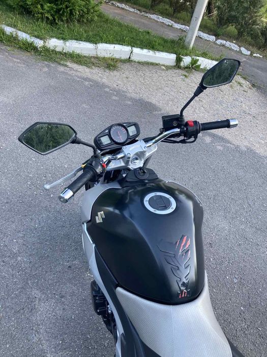 SUZUKI GSR 600 !!!хороший стан