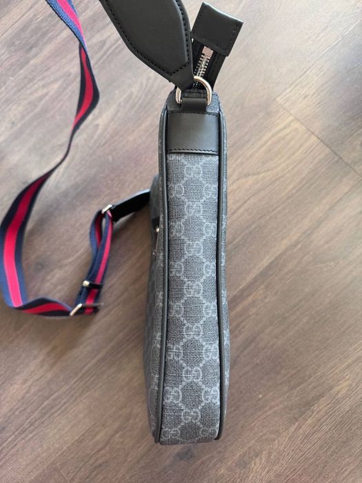 Продам оригинальную мужскую сумку Gucci GG supreme crossbody bag