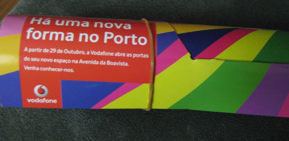 Caleidoscópio Publicitário da Abertura Loja Vodafone Porto