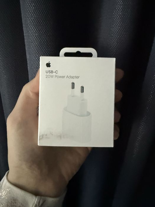 Блочок 20W  iphone ipad Apple зарядка сетевая новая