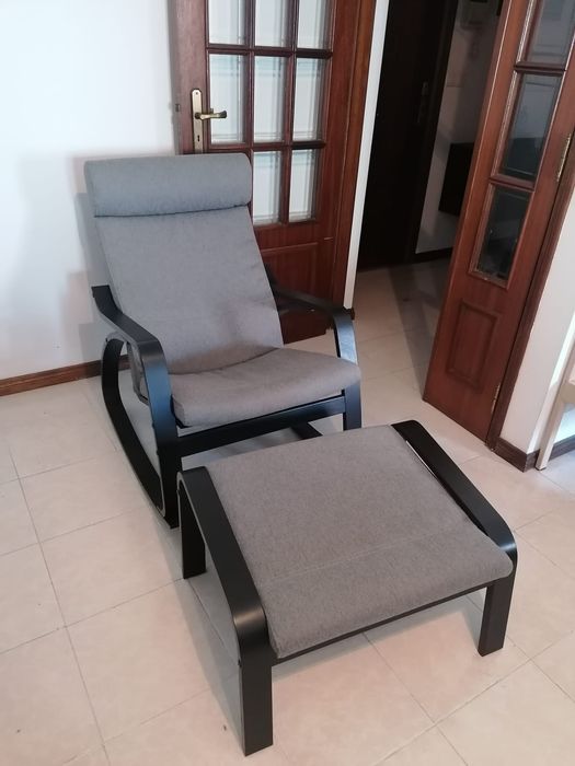 Cadeirão usado mas em bom estado, com apoio para os pés,.