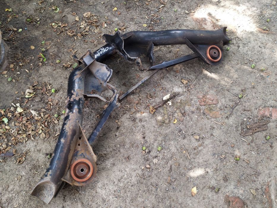 Задня балка Ford Scorpio Mk2, Лупатий