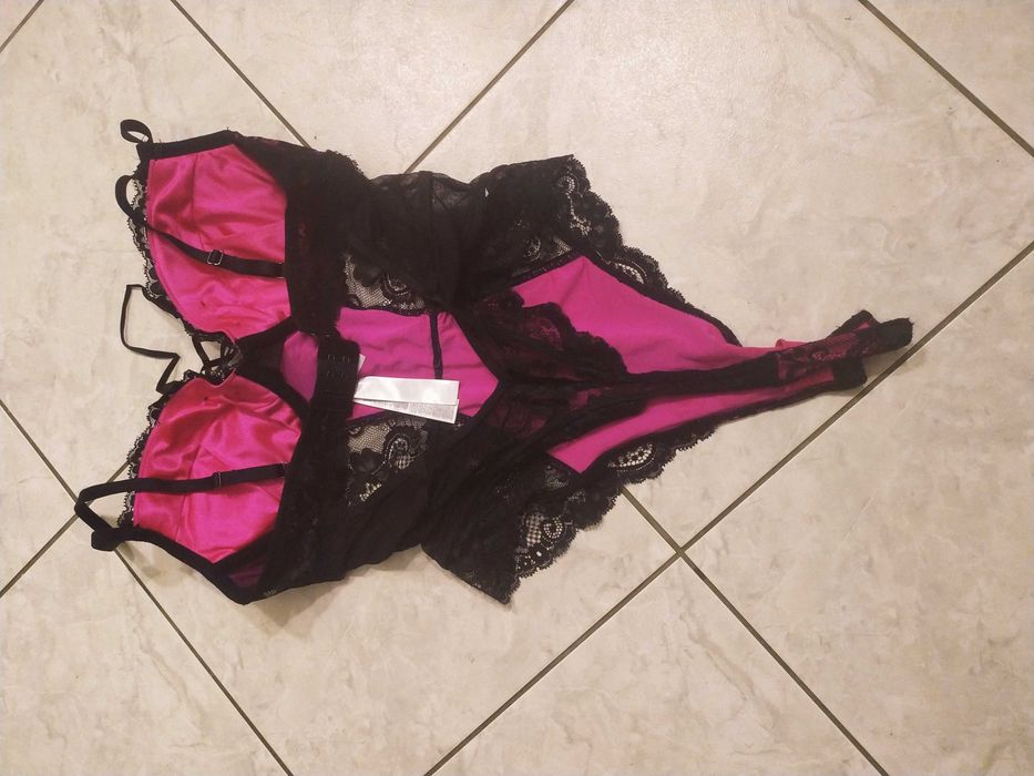 Body bielizna nocna 75C