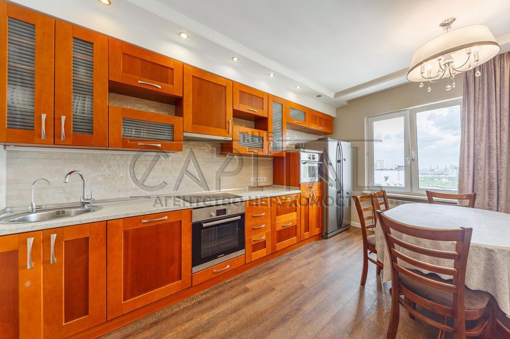 Продаж квартири, вул. Драгоманова, Дарницький р-н