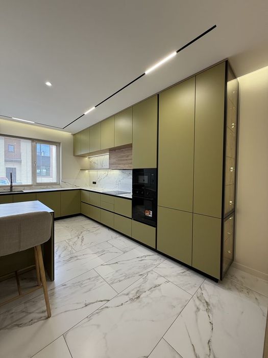 Продаж стильного таунхаусу, New Village