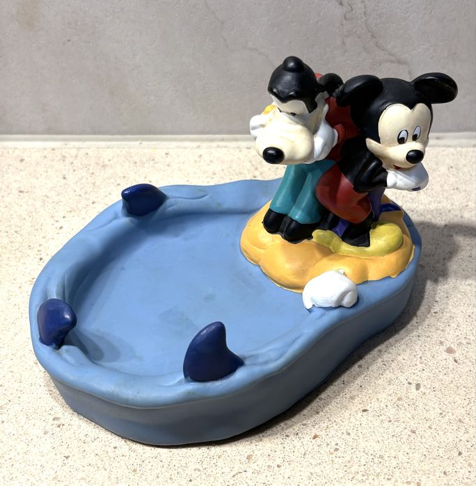 Engraçado porta sabonetes dos anos 70 da Disney com Mickey e Pateta - marcado