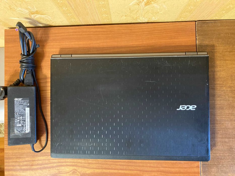 Ноутбук Acer V5-591G FHD IPS i7-6700HQ/12gb DDR4/SSD 256GB/Intel HD530+GTX 950M 4GB/ 2 години