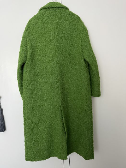 Sobretudo pelo encaracolado zara