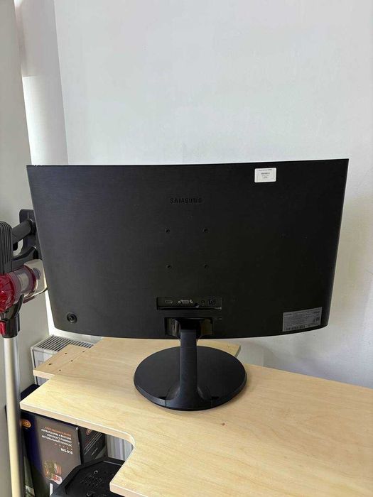 Монітор Samsung C27F390FHD