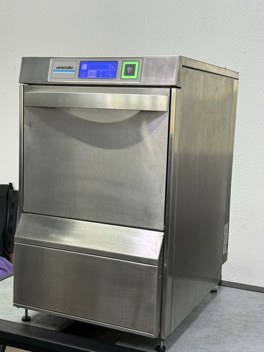 Професійна посудомийна машина Winterhalter UC-S