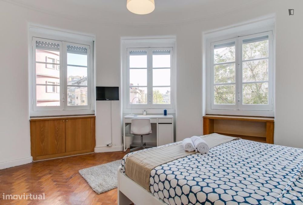 Quarto - localizado em Picoas Lisbon