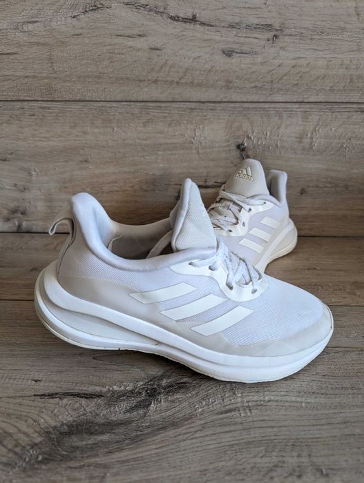 Белые кроссовки б/у Адидас Adidas FortaRun K 34 р 22.5 см