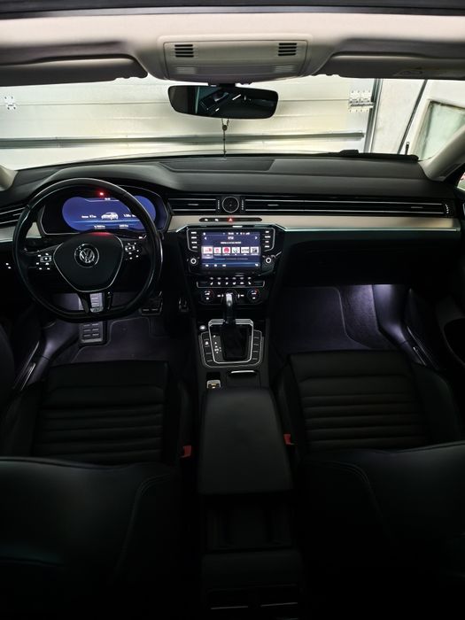 VW Passat Variant 2.0 TDI R-Line | Full Extras | Panorâmico | Virtual