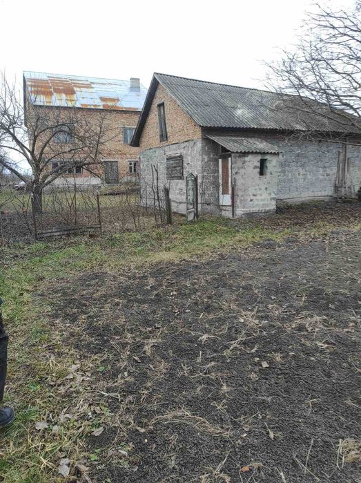 будинок та земельна ділянка 10 сот., м. Радехів