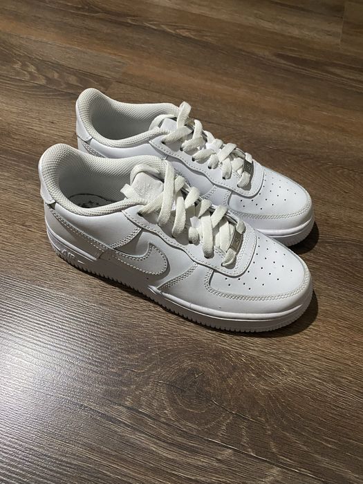 Nike Air Force 1 LE