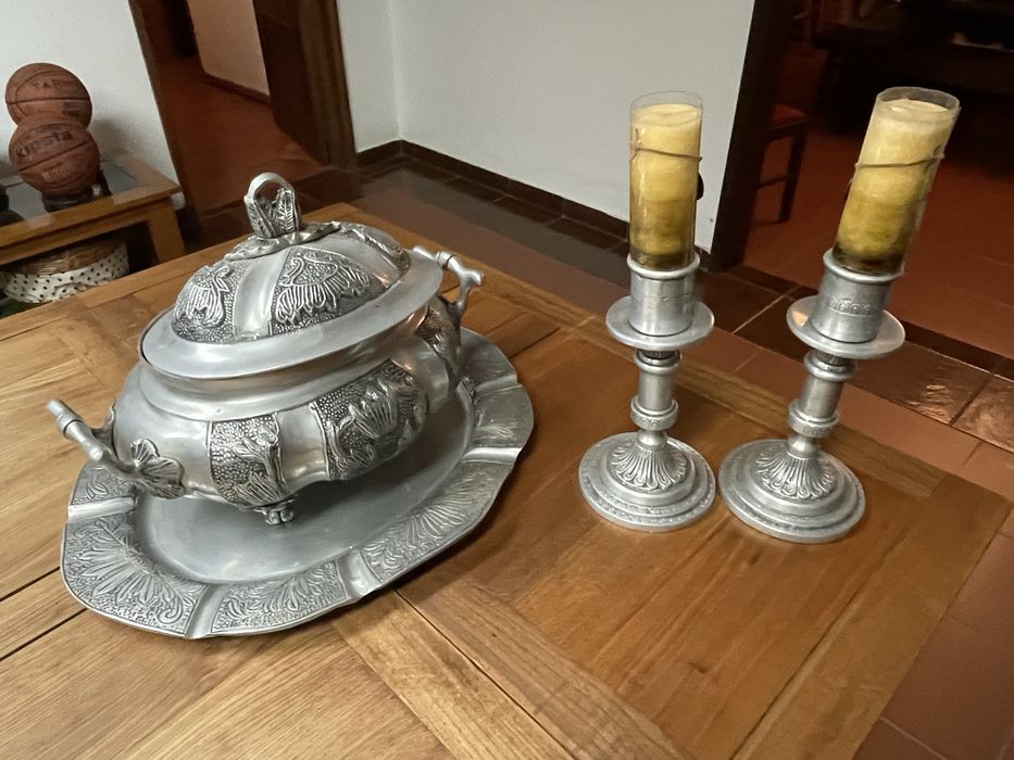 Terrina e castiçais em liga estanho