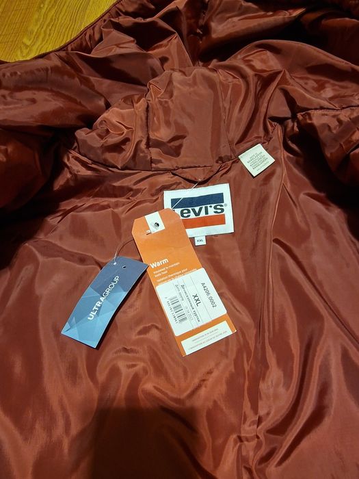 Куртка Levis, фирменная,теракотовая, утепленная. XXL. Новая.