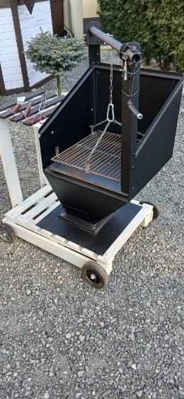 Grill ogrodowy węglowy