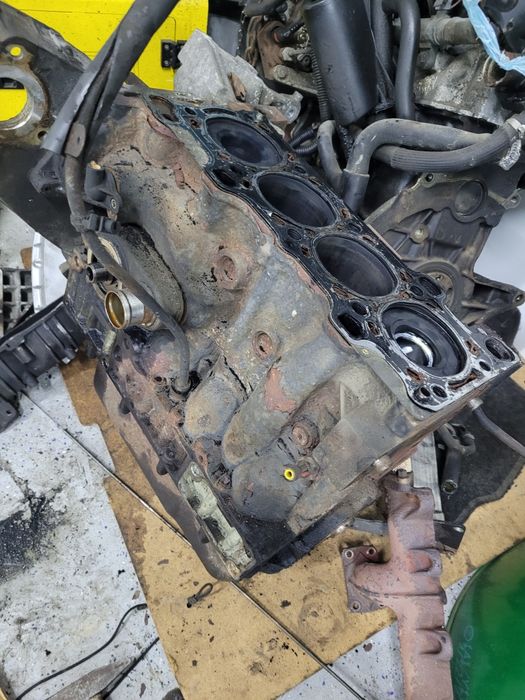 Blok dół silnika ducato 2.3 części