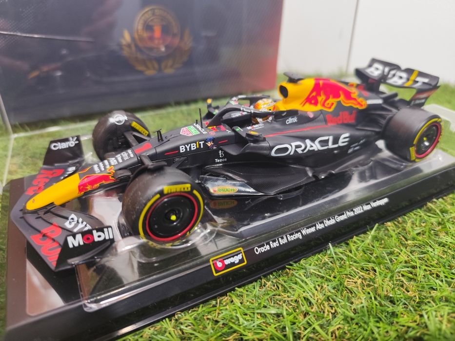 Miniatura Red Bull RB18 do campeão mundial de Fórmula 1 2022, Max Vers