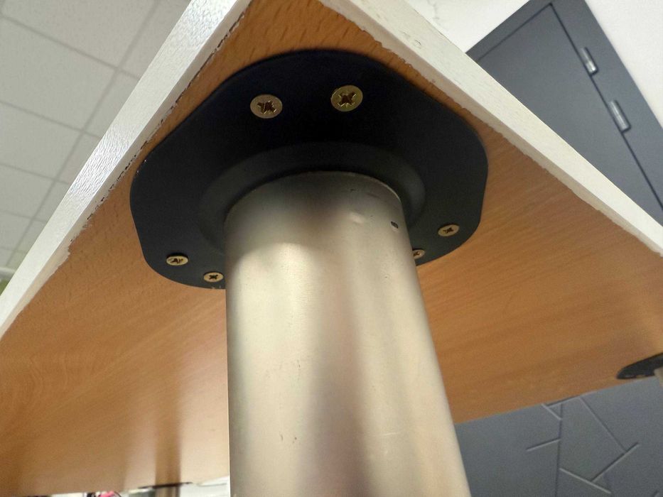 Столи офісні б/у в хорошому стані