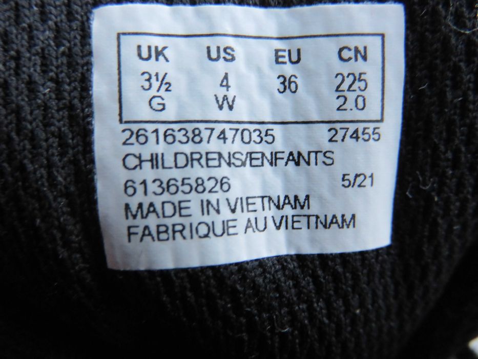 Кроссовки подростковые Clarks Award Swift.Размер 35/36(23,5см)