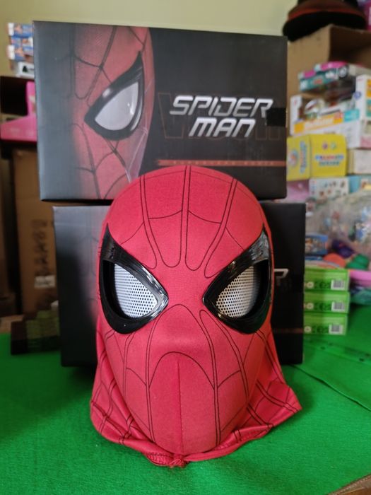 Маска людина павук світяться очі человек паук Спайдермен Spiderman