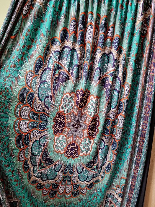 Rozmiar M długa sukienka letnia maxi wiązana na szyi orientalny wzór