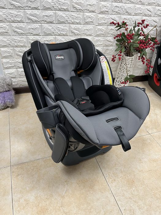 Автокрісло Chicco Fit4 Група 0+/1/2/3 (1.8-45 кг) автокресло