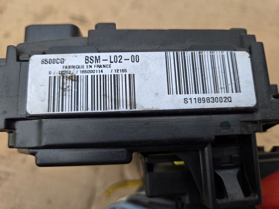 Skrzynka bezpiecznikow citroen peugeot