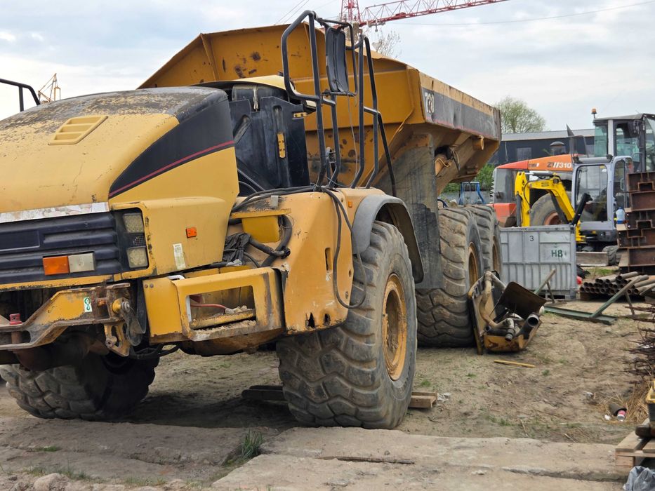 Wozidlo caterpillar 930  na czesci uszkodzone