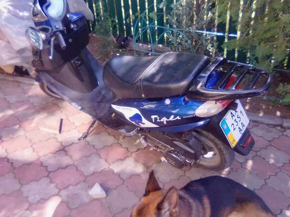 Скутер 150  кубических сантиметров