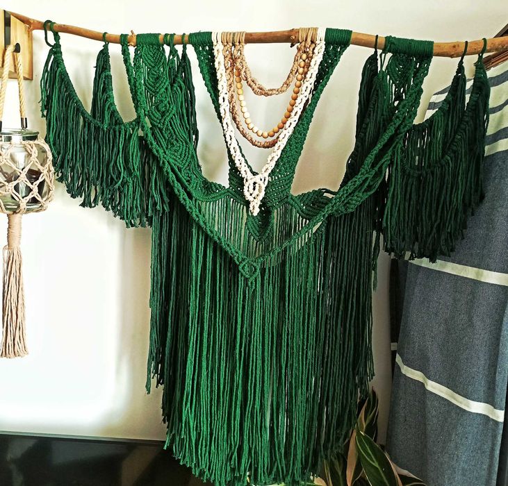Duża ciemnozielona makrama – gobelin boho na ścianę handmade