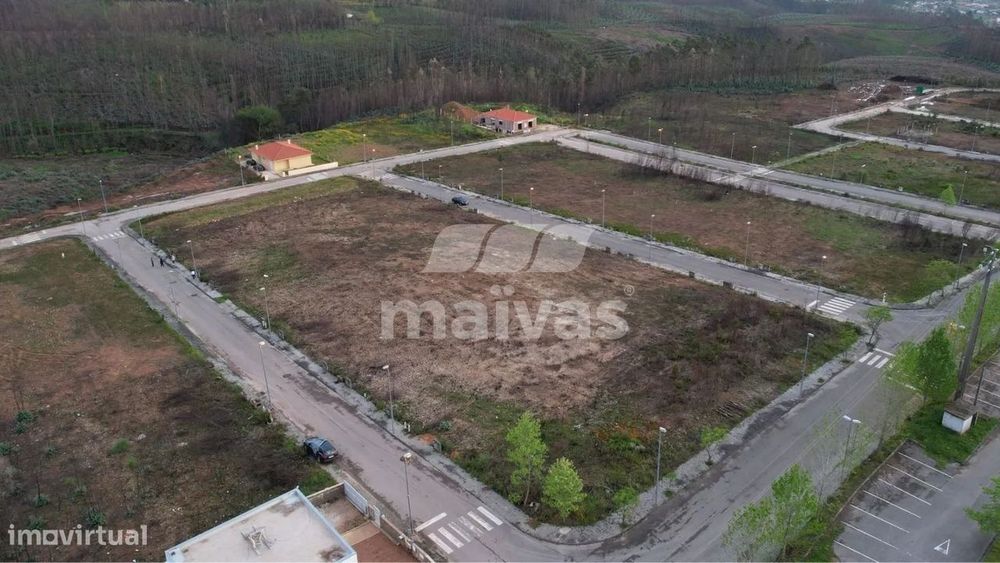 A unique opportunity to build your dream home!