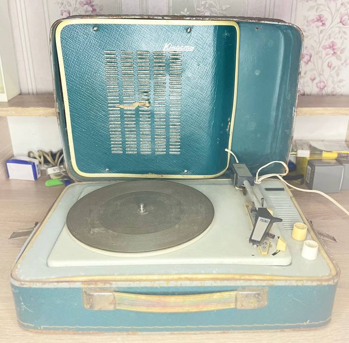 Электрофон, проигрыватель Юность СССР