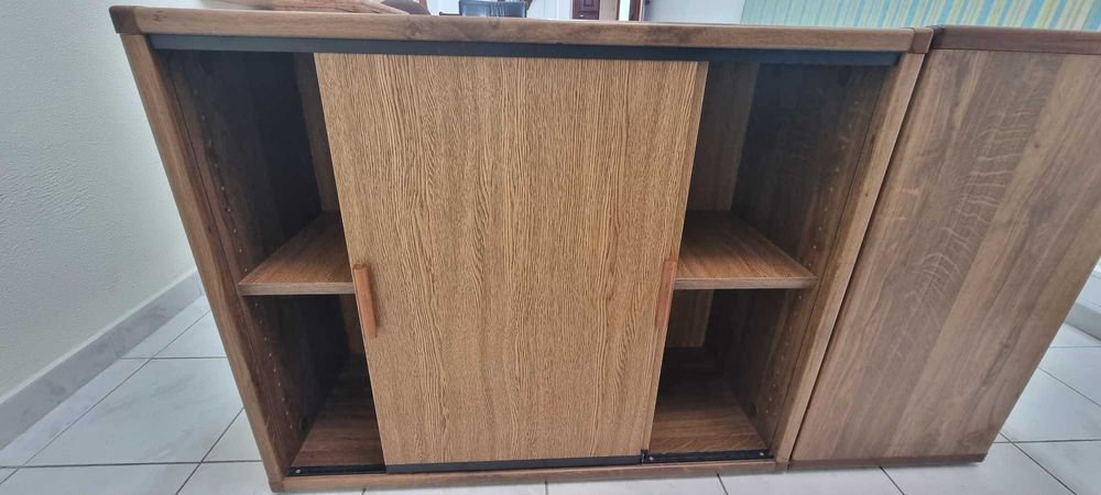 Secretária de escritório em Madeira