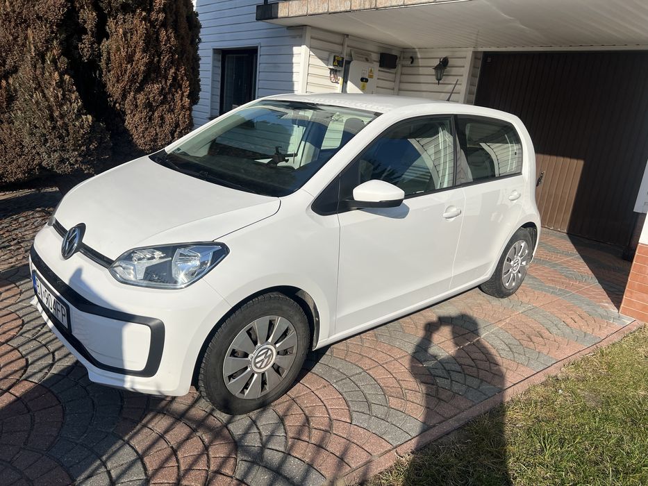 Sprzedam wv up 1,0 2016r salon Polska