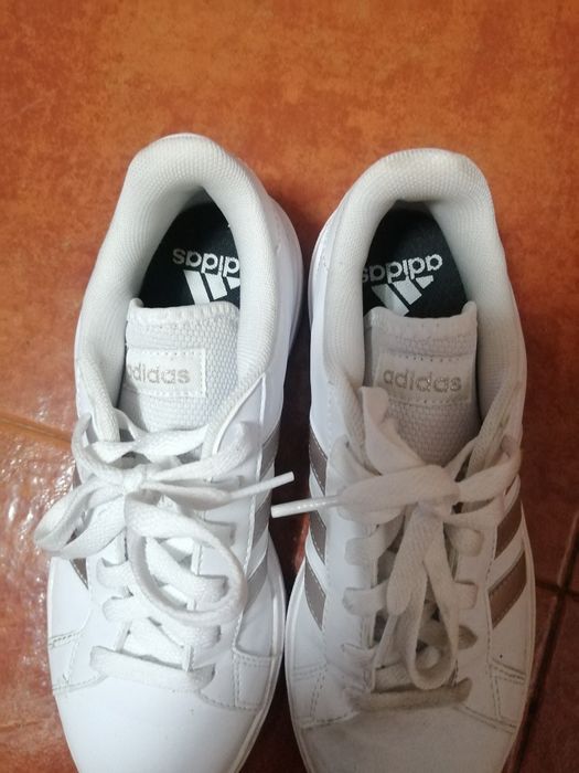Sapatilhas 37,5, Adidas, muito bom estado.