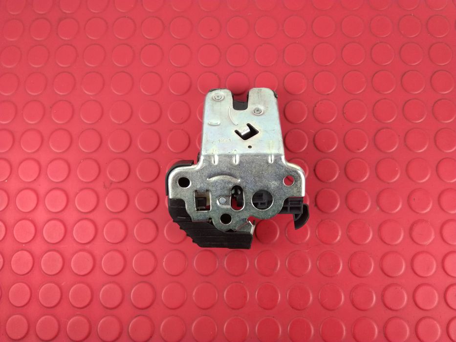 Fecho da Mala  - 8K9827505A - AUDI A1 (8X1, 8XK)