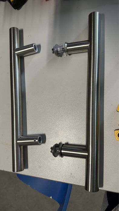 Puxador de porta inox com óculo