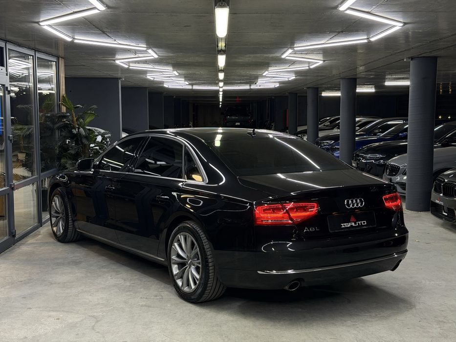 Audi A8L