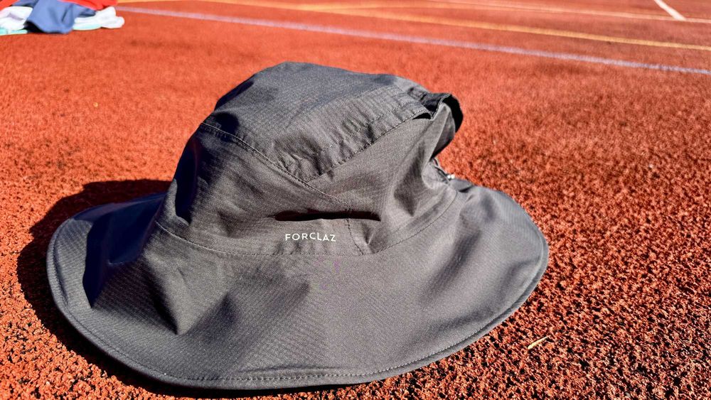 Крута чоловіча панама FORCLAZ Trekking Hat 900 grau