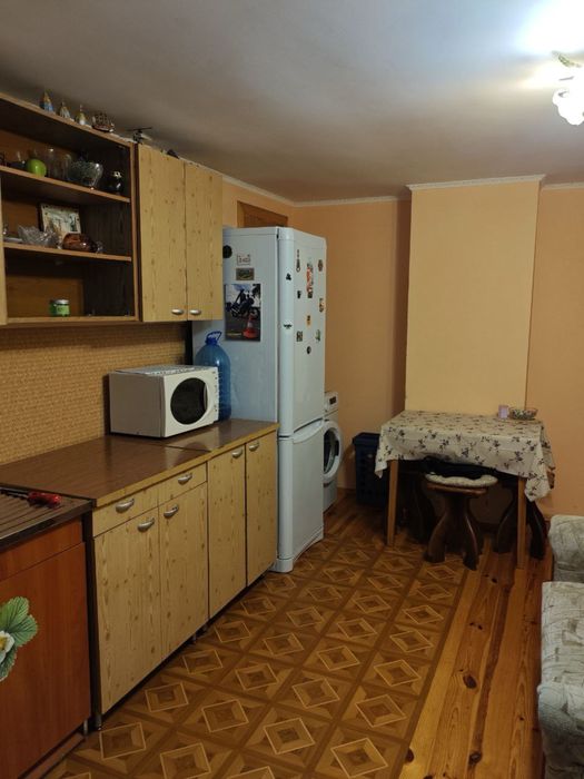 Здам в довгострокову оренду 2 поверх приватного будинку.