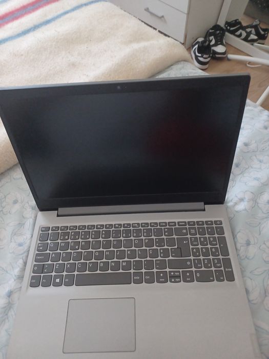 Computador LENOVO