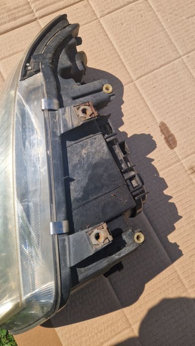 Lampa przednia Audi a3 8l Hella lift