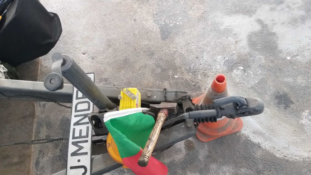 reboque de carga com ou sem cobertura