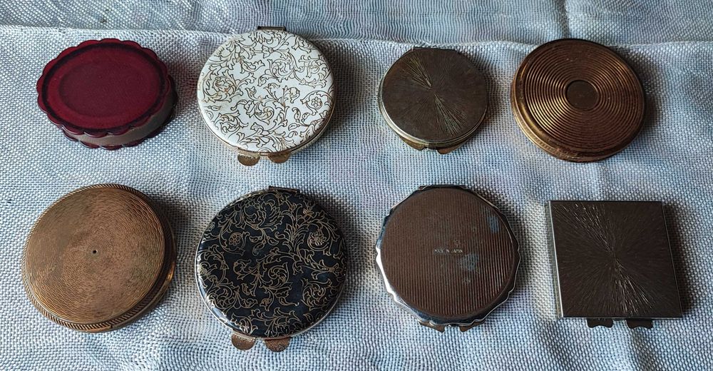 Lote de caixas de pó de arroz