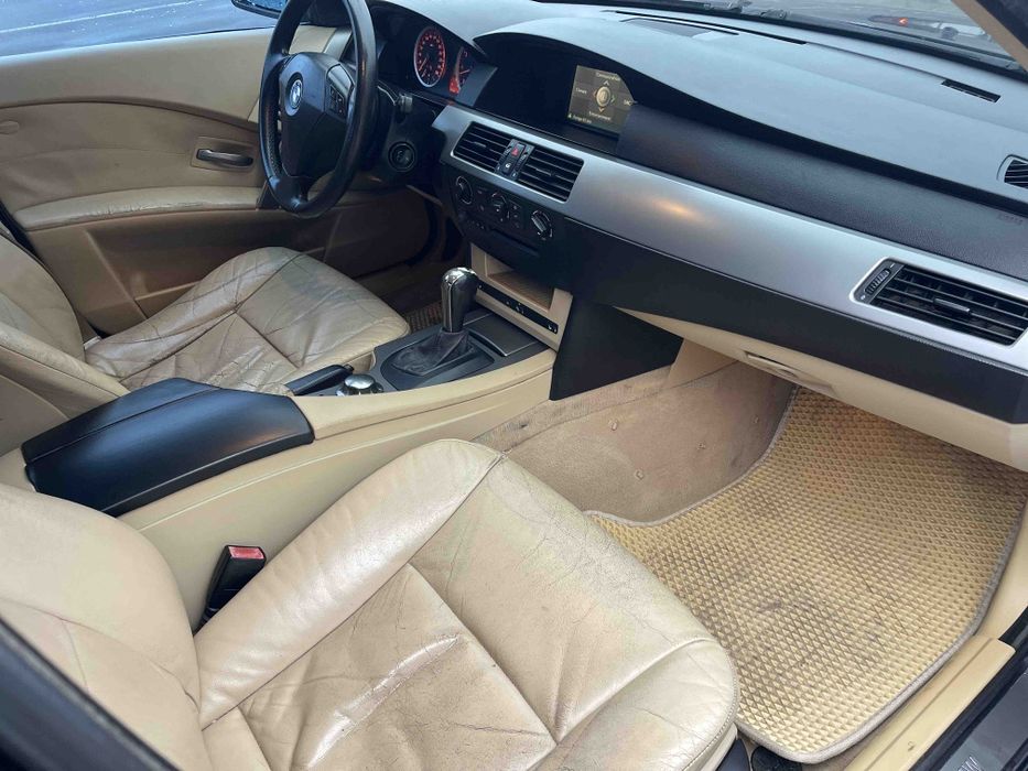 BMW 520 e60 2.2газ автомат
