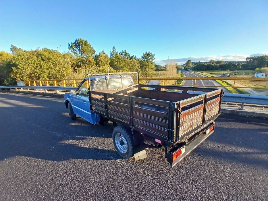 Mazda b2200 3 lugares